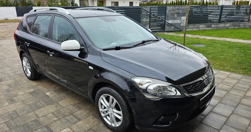 Kia Ceed cena 21900 przebieg: 113000, rok produkcji 2011 z Nowogród małe 277